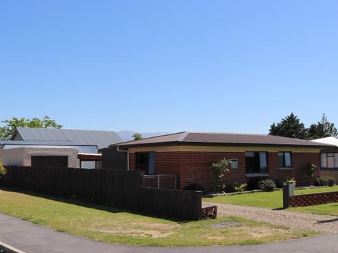 8 Clutha Street, Alexandra