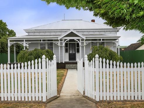 212 Pattison Road, Akina