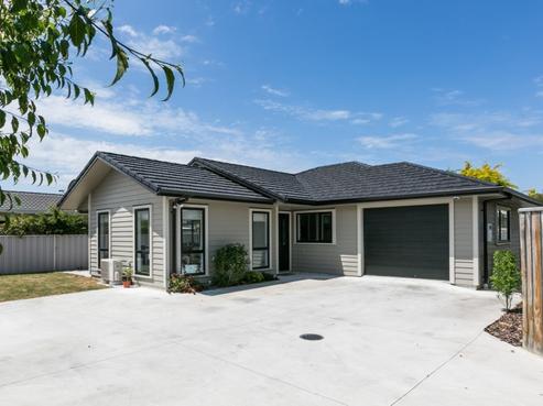 14 Warwick Crescent, Taradale