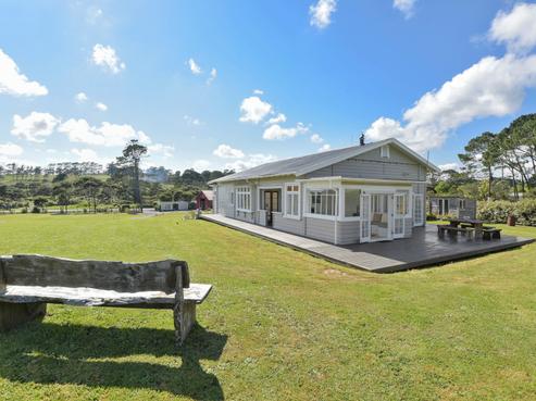 240 Waitakere Road, Taupaki