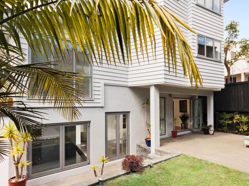 2/68A Haseler Crescent, Howick