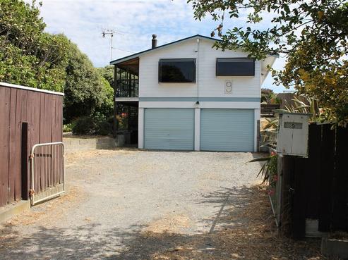 9 Robert Mckeen Street, Otaki Beach