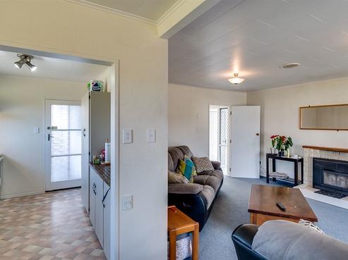 6 Dinwiddie Avenue, Onekawa