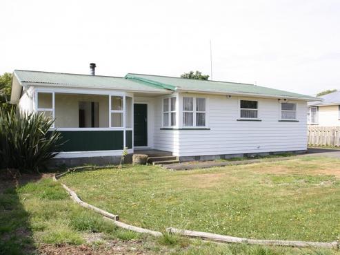 23 Ngahina Street, Marton