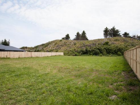 77 Links Drive, Waiwhakaiho