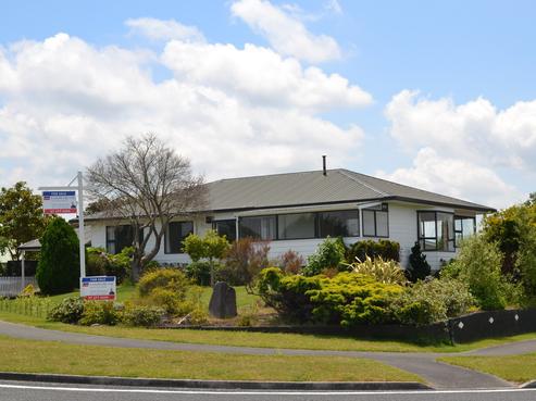 25 Olive Avenue, Nukuhau