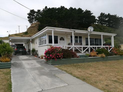 32 Lake Ferry Road, Lake Ferry
