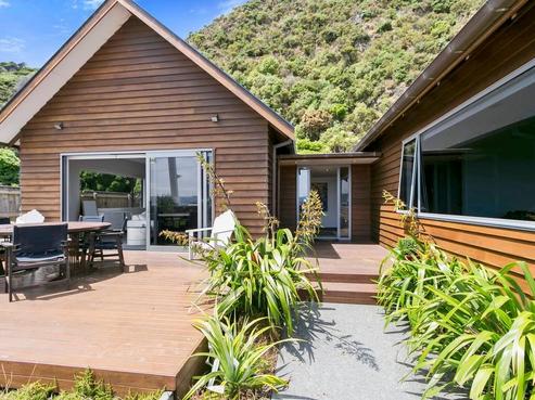 503 Muritai Road, Eastbourne