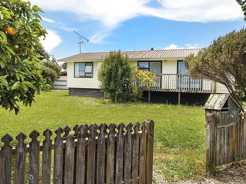 52 Hamilton Drive, Waiuku