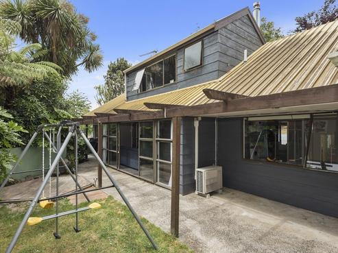 44 Sunnyhills Avenue, Glenview
