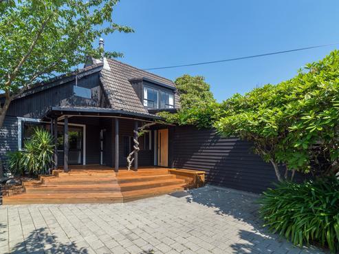 230 Ranolf Street, Glenholme
