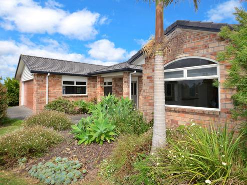 6 Chesterfield Way, Orewa