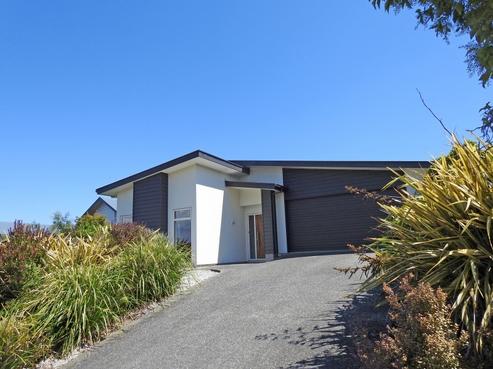 10 Windsor Drive, Britannia Heights