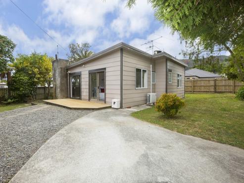 2 Korau Grove, Stokes Valley