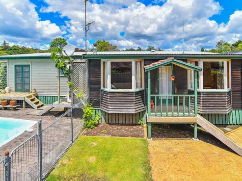 45 Beach Road, Pahurehure
