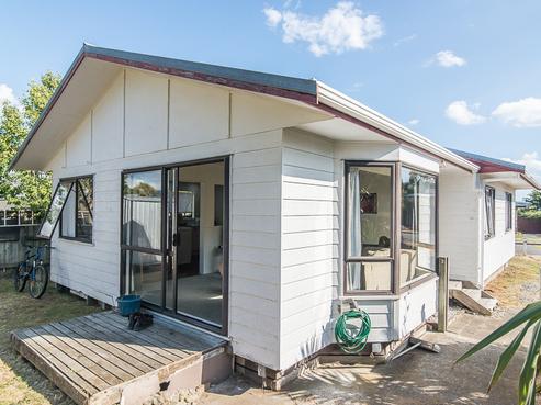 21 Campbell Avenue, Paraparaumu