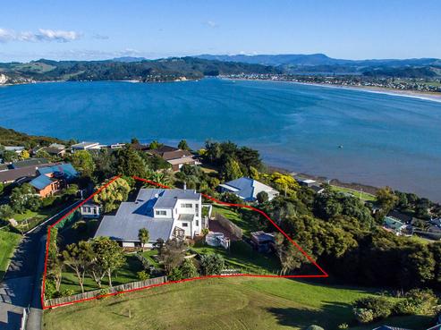 10 Harbour Lights Terrace, Whitianga