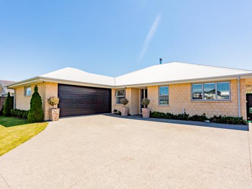 62 Liffey Springs Drive, Lincoln
