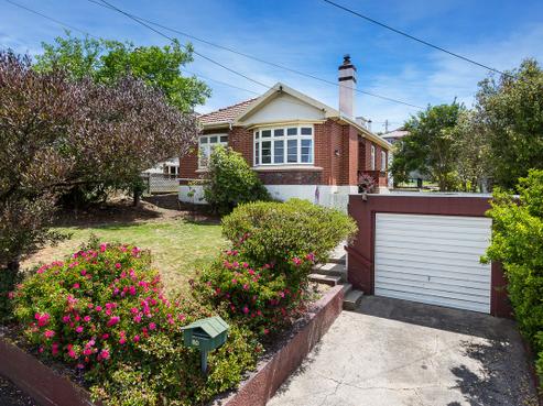 80 Middleton Road, Kew