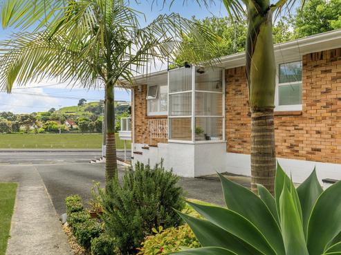 8/45 Vauxhall Road, Devonport