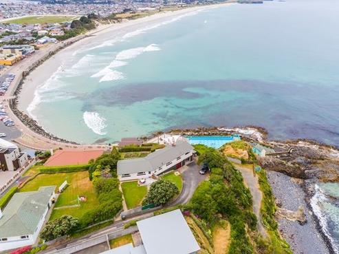 39 Cliffs Road, Saint Clair