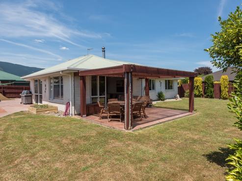 27 Tyree Drive, Stoke