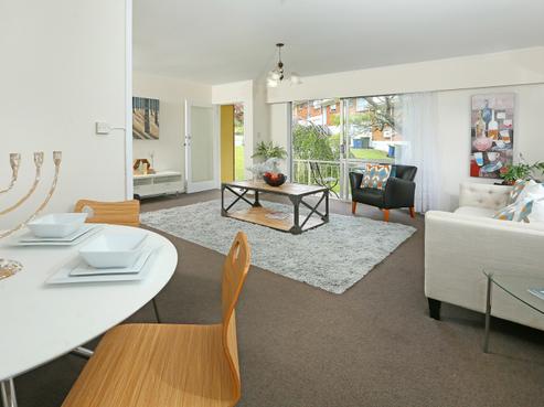 1/8 Longbill Place, Glendene