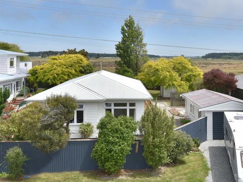 77 Dunns Avenue, The Pines Beach