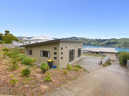 36 Kauri Street, Ravensbourne