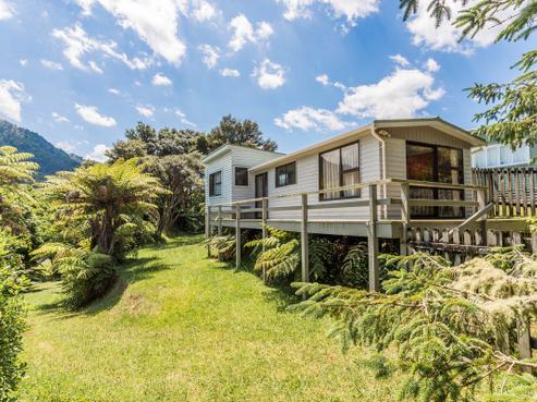 21 Upland Road, Huia