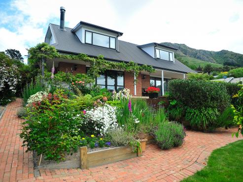 89 Main Road, Governors Bay