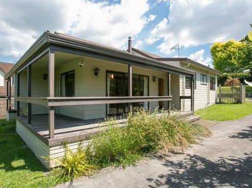 21 Marlowe Drive, Leamington