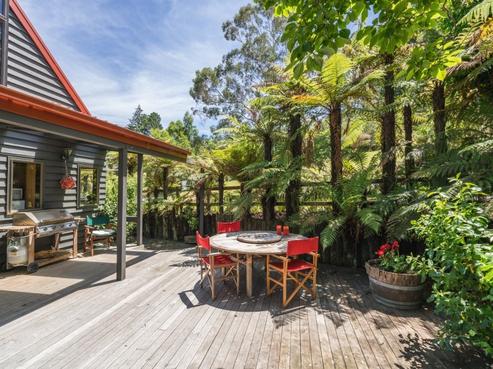 18 Brunette Drive, Acacia Bay