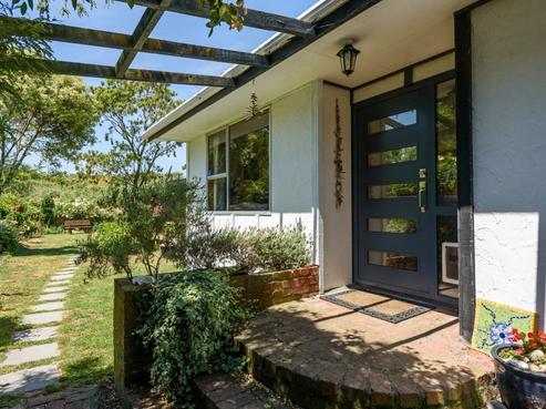 27 Titoki Road, Raumati Beach