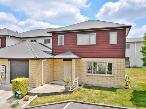 27 Gordon Davies Lane, Huntington
