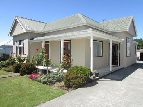 28 Maltby Avenue, West End