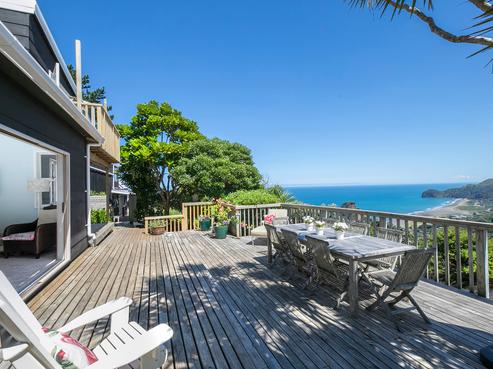 76A Piha Road, Piha