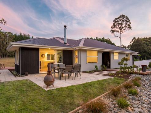 113 Redvale Road, Redwood Valley
