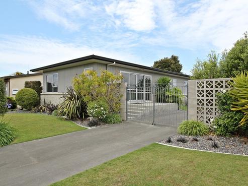 14 Duckworth Crescent, Greenmeadows