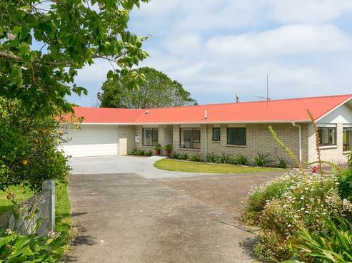 8 Byron Place, Whalers Gate