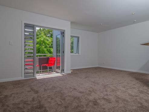 4/2 Western Springs Road, Morningside