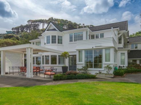 11 Dillon Street, Lowry Bay