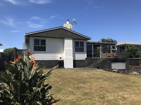 25 Battiscombe Terrace, Waitara