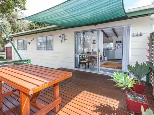 100 Blane Place, Whangamata