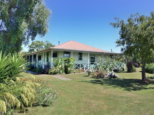 51 Tauwhareparae Road, Tolaga Bay