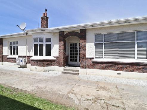 19 Queens Drive, Richmond