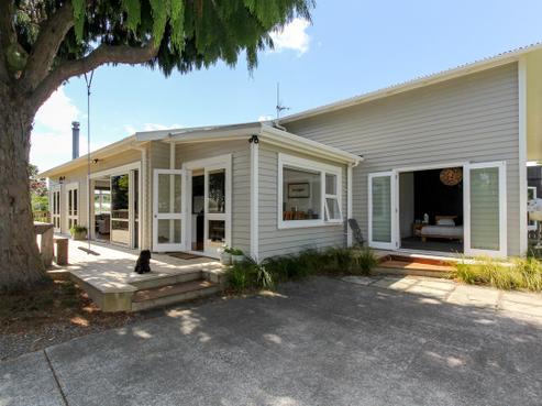 64 Brooklands Road, Brooklands