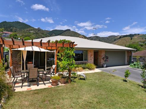 5 Hodgson Place, Atawhai