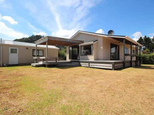 119 Winslow Place, Matarangi