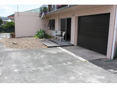 2/8 Cooke Street, Avenues